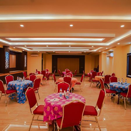 Prasant On Beach Resort !! Lift - Wifi -Restaurant-Parking Facilities-Newly Decorated Room !! Мандармани Экстерьер фото