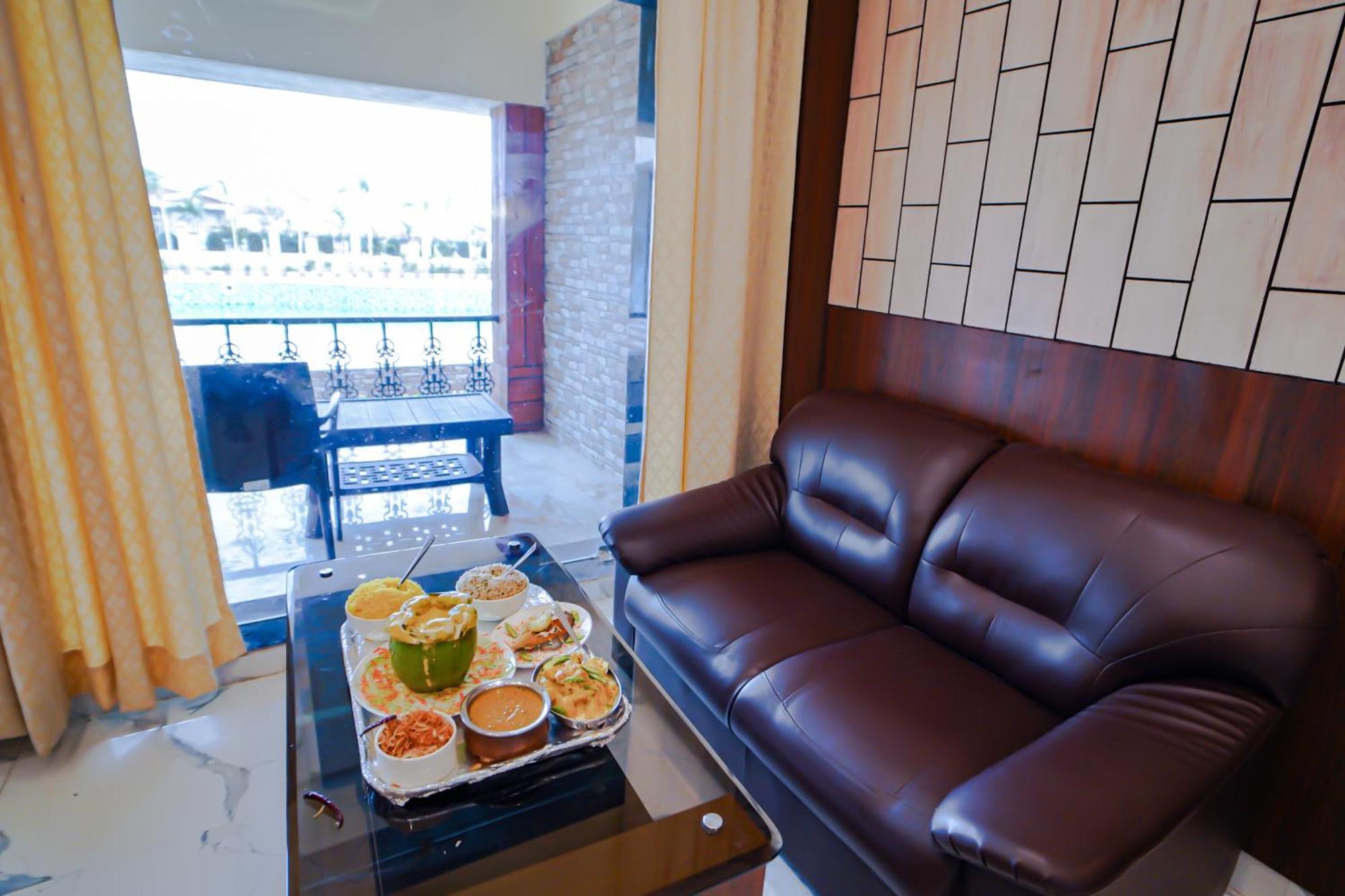Prasant On Beach Resort !! Lift - Wifi -Restaurant-Parking Facilities-Newly Decorated Room !! Мандармани Экстерьер фото