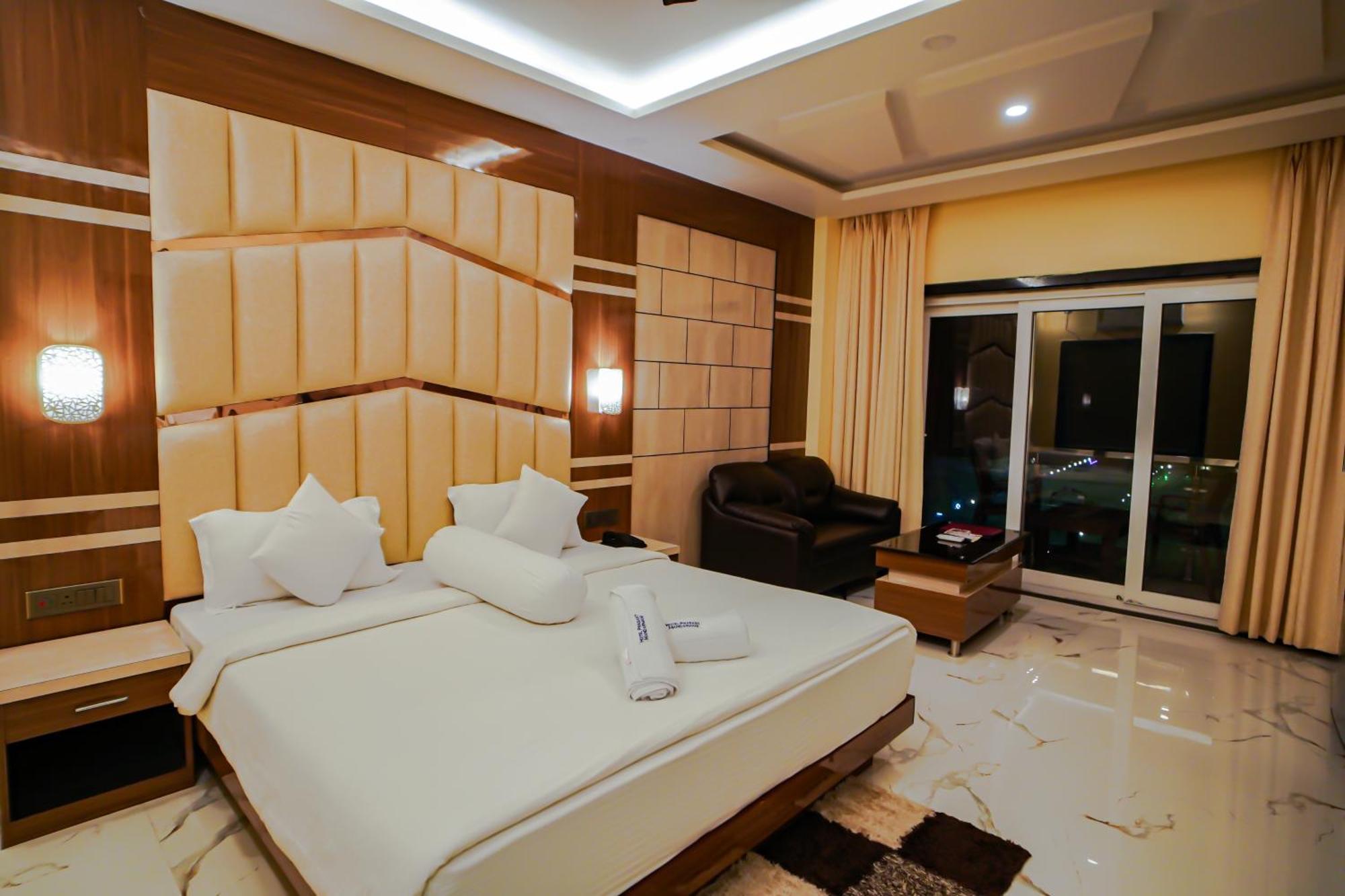 Prasant On Beach Resort !! Lift - Wifi -Restaurant-Parking Facilities-Newly Decorated Room !! Мандармани Экстерьер фото