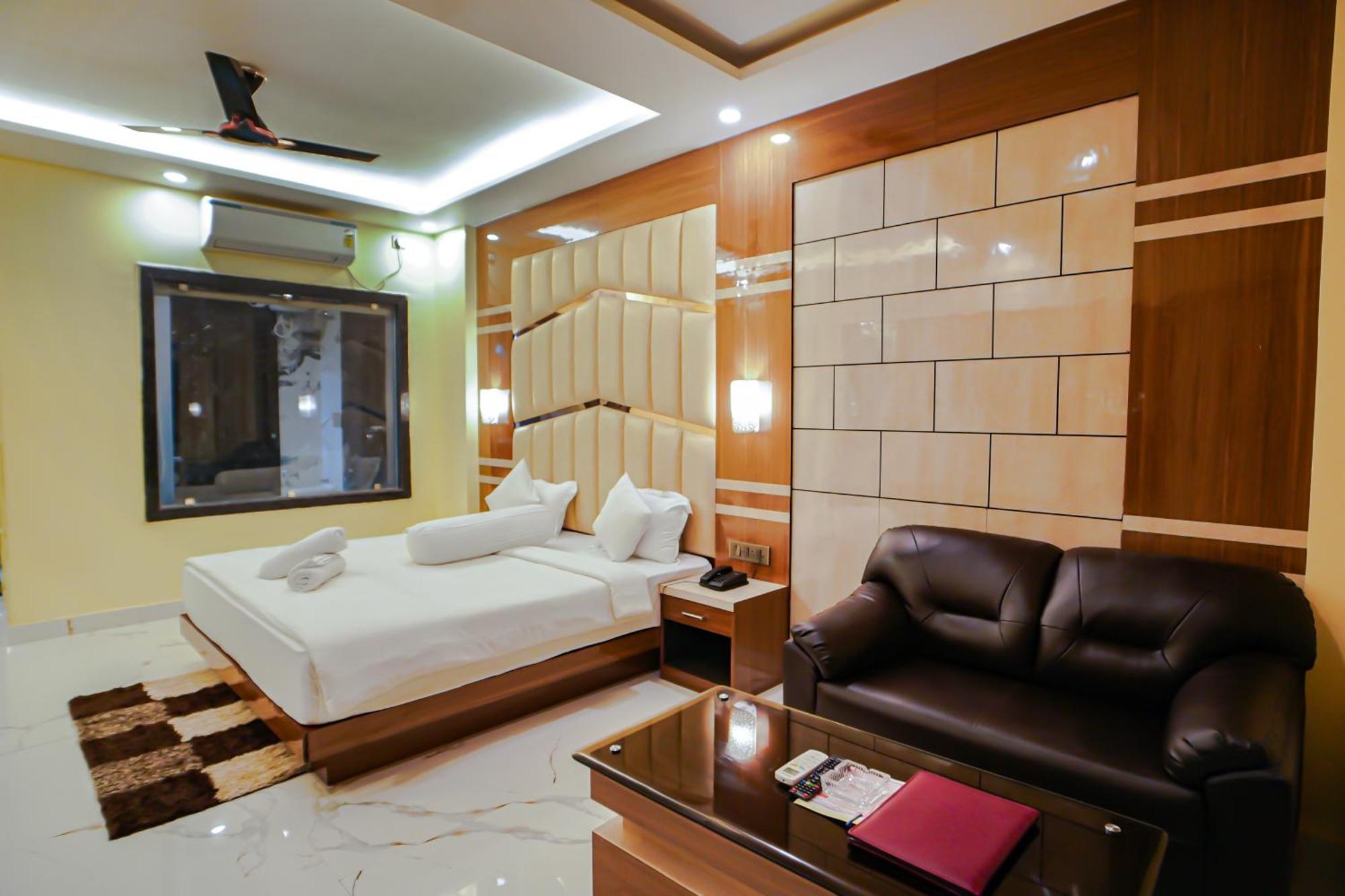 Prasant On Beach Resort !! Lift - Wifi -Restaurant-Parking Facilities-Newly Decorated Room !! Мандармани Экстерьер фото