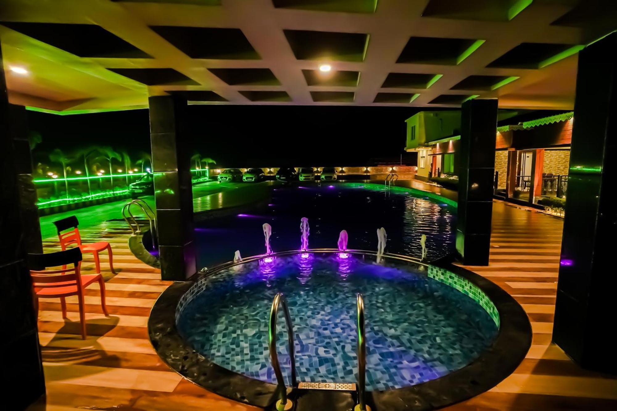 Prasant On Beach Resort !! Lift - Wifi -Restaurant-Parking Facilities-Newly Decorated Room !! Мандармани Экстерьер фото