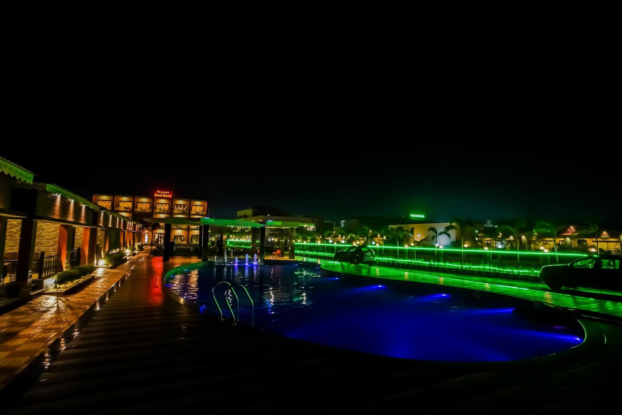 Prasant On Beach Resort !! Lift - Wifi -Restaurant-Parking Facilities-Newly Decorated Room !! Мандармани Экстерьер фото
